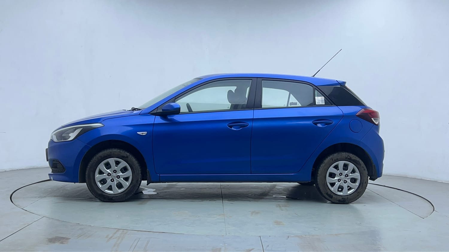 Used 2017 Hyundai Elite i20 Magna Executive 1.2 Petrol Manual exterior LEFT SIDE VIEW