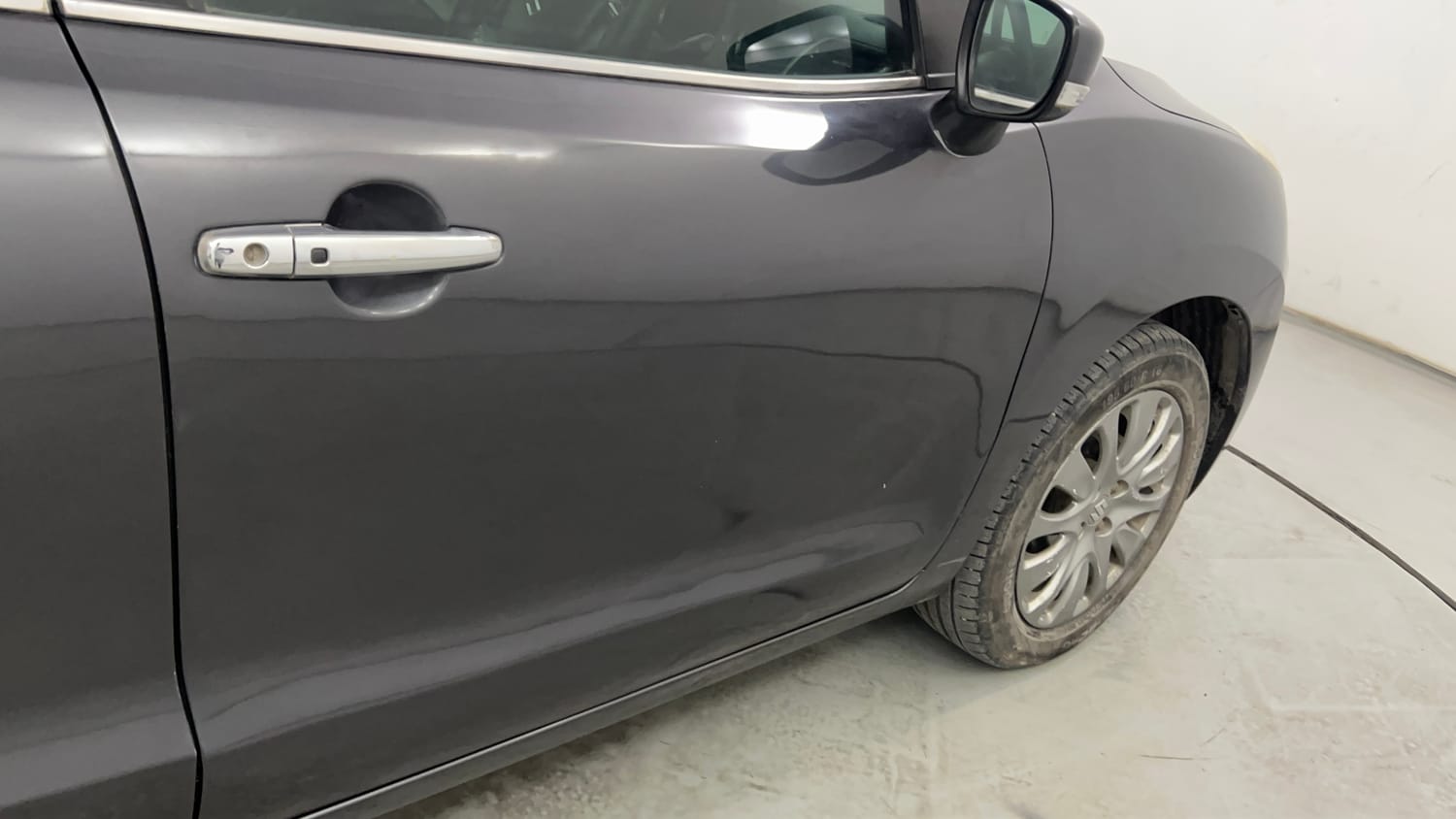 Used 2017 Maruti Suzuki Baleno Zeta 1.2 Petrol Manual dents MINOR SCRATCH