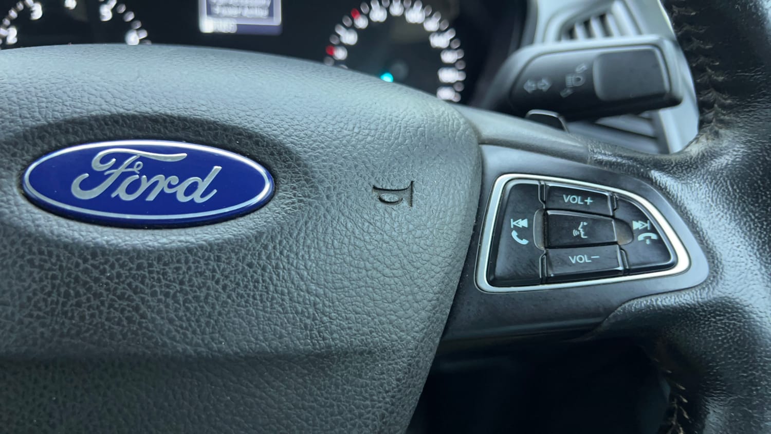 Used 2019 Ford EcoSport Titanium + 1.5L Ti-VCT AT Petrol Automatic top_features Cruise control
