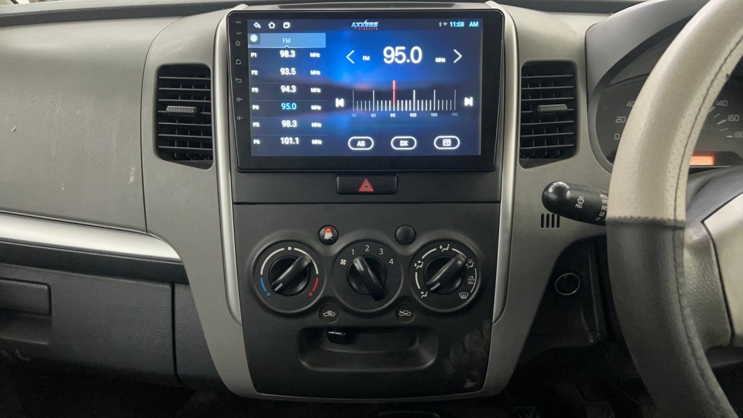 Used 2012 Maruti Suzuki Wagon R LXi Petrol Manual interior MUSIC SYSTEM & AC CONTROL VIEW