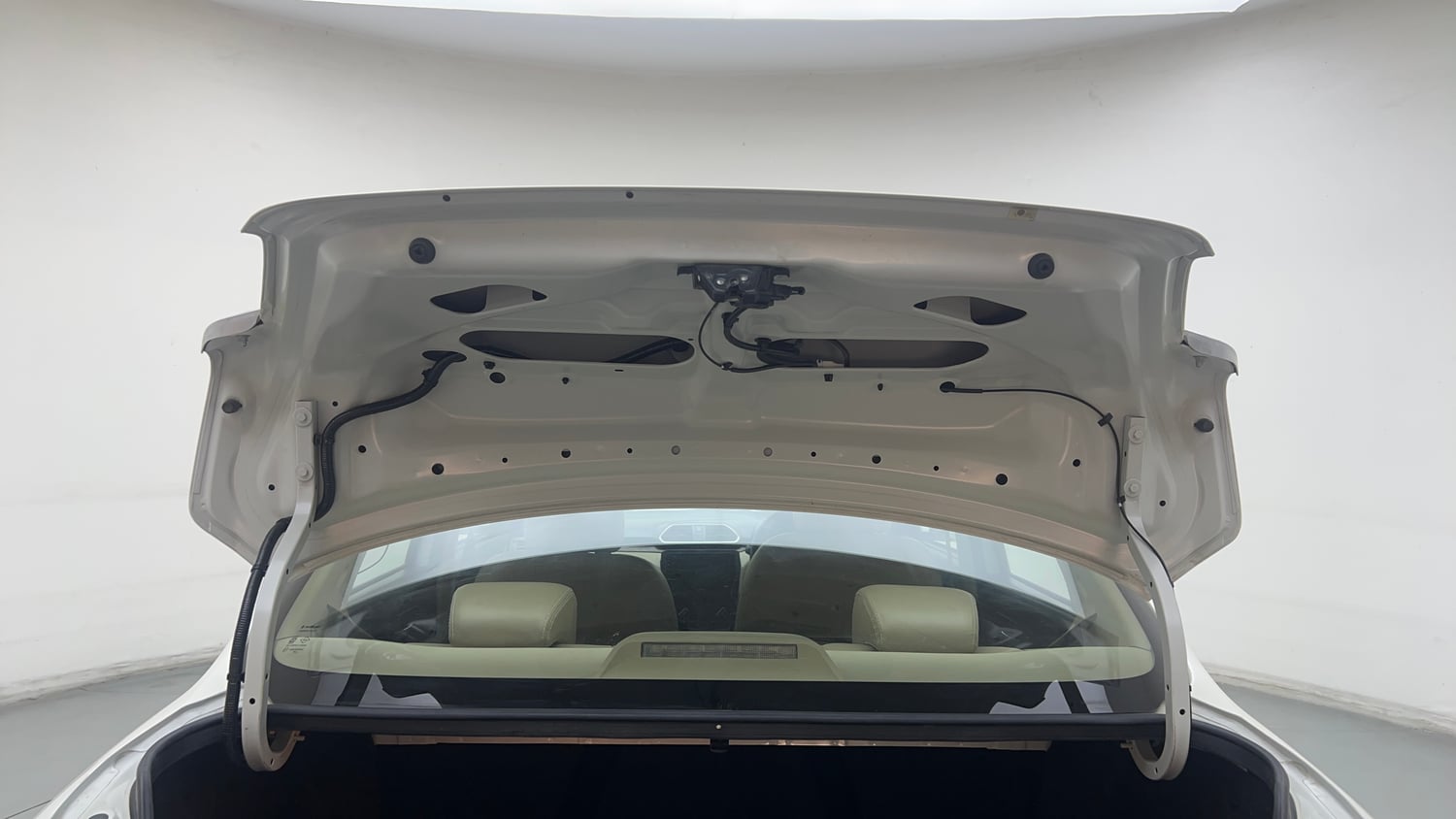 Used 2019 Maruti Suzuki Dzire VXi Petrol Manual interior DICKY DOOR OPEN VIEW