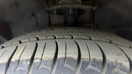 Used 2015 Ford Figo Titanium Plus 1.2 Ti-VCT Petrol Manual tyres LEFT FRONT TYRE TREAD VIEW