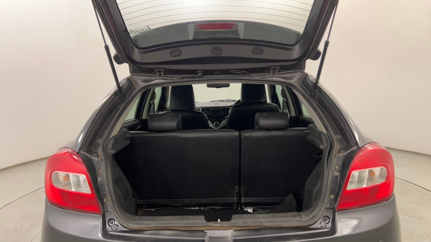 Used 2017 Maruti Suzuki Baleno Zeta 1.2 Petrol Manual interior DICKY INSIDE VIEW