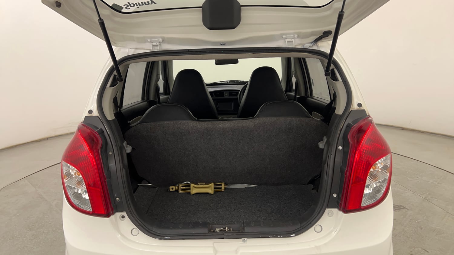 Used 2021 Maruti Suzuki Alto 800 LXi Petrol Manual interior DICKY INSIDE VIEW
