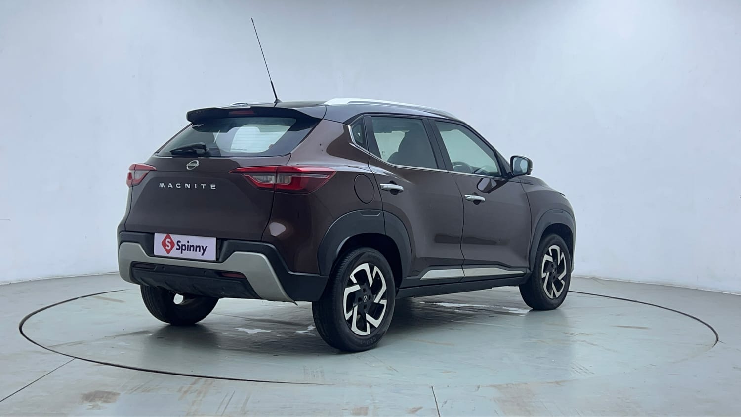Used 2021 Nissan Magnite XV Premium Turbo CVT Petrol Automatic exterior RIGHT REAR CORNER VIEW