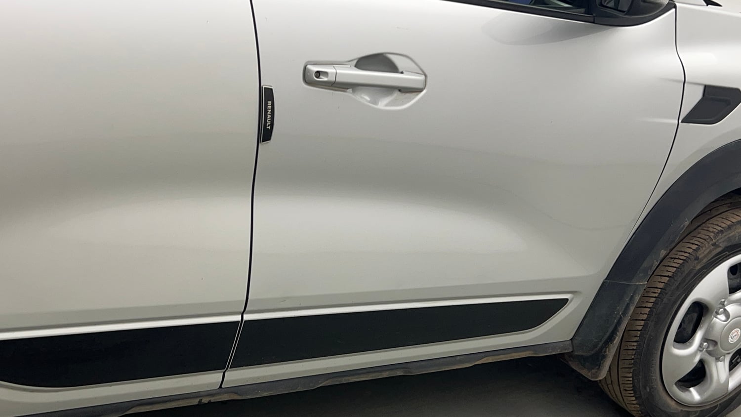 Used 2021 Renault Kiger RXL MT Petrol Manual dents MINOR SCRATCH