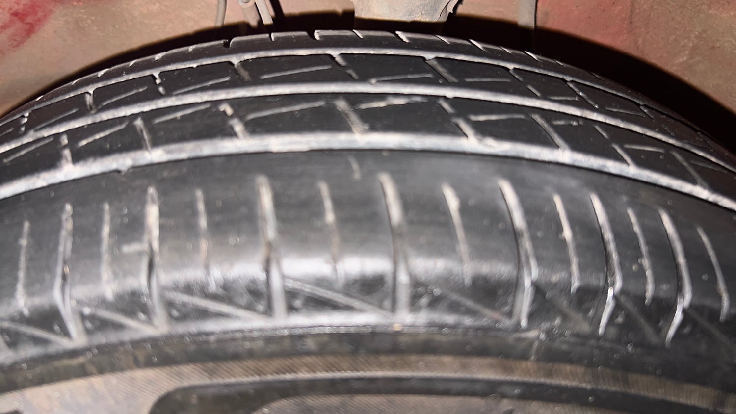 Used 2022 Maruti Suzuki Alto 800 VXi Petrol Manual tyres LEFT FRONT TYRE TREAD VIEW