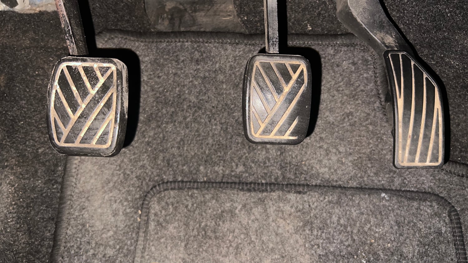 Used 2014 Maruti Suzuki Swift LXi Petrol Manual interior PEDALS VIEW