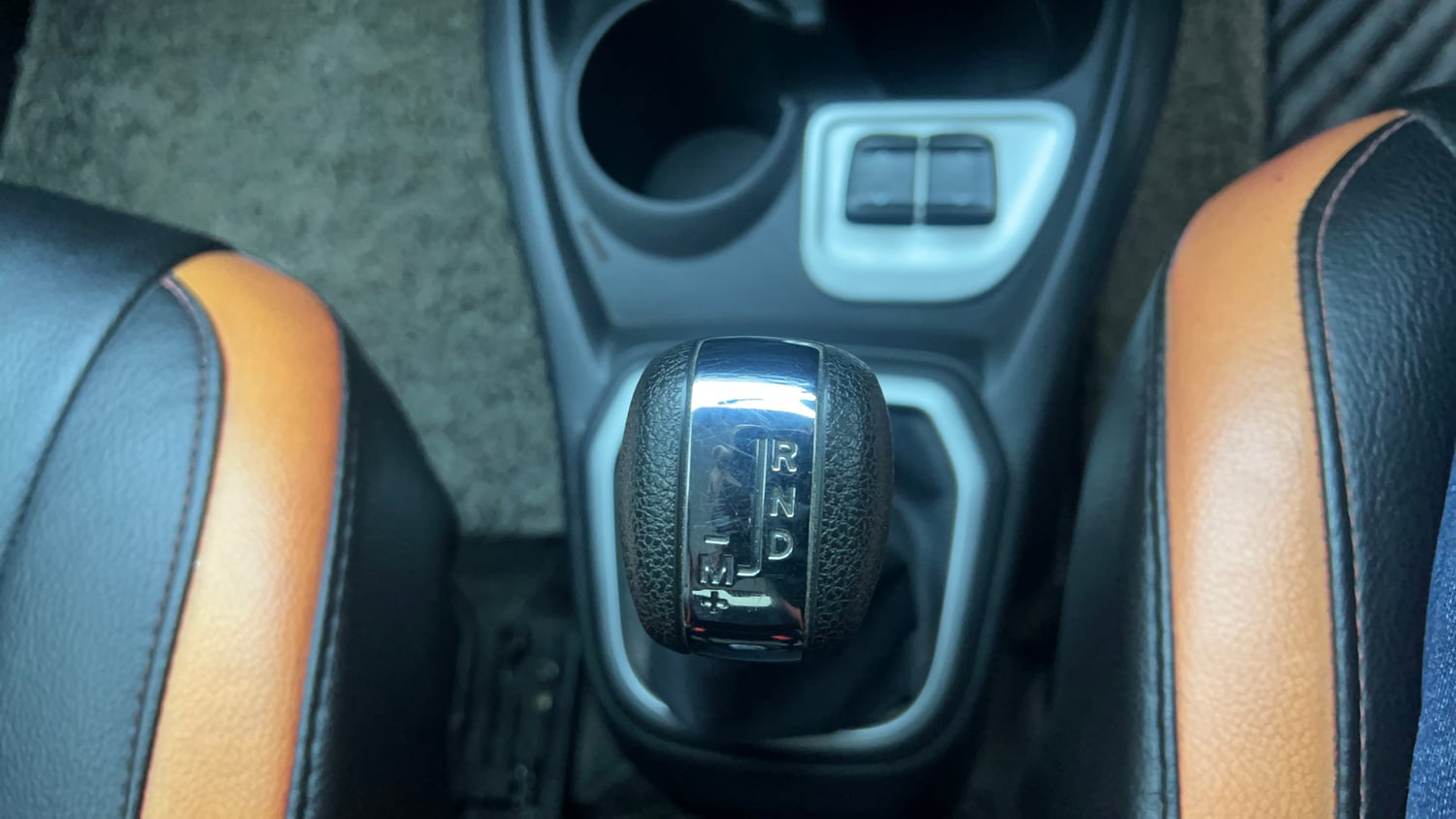 Used 2018 Datsun Redi-GO S 1.0 AMT Petrol Automatic interior GEAR  KNOB VIEW