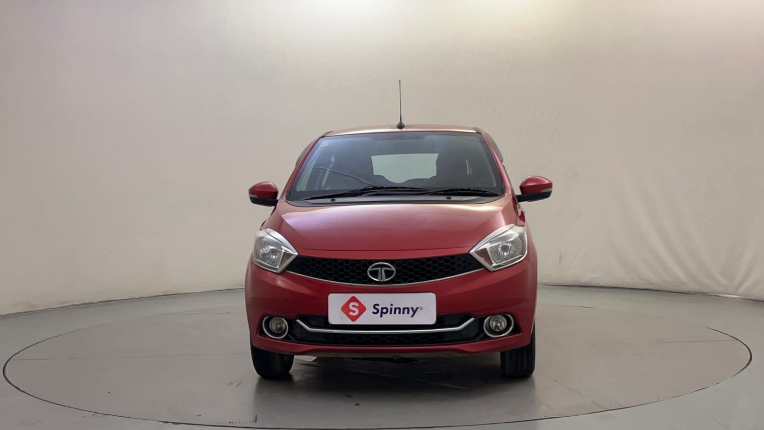 Used 2018 Tata Tiago Revotron XZA Petrol Automatic exterior FRONT VIEW