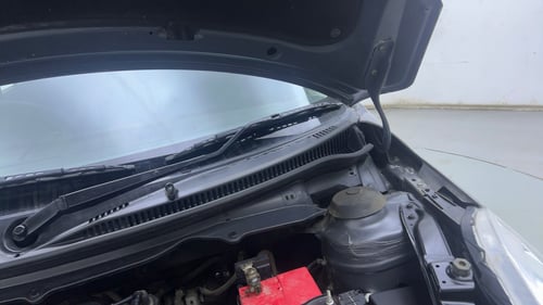 Used 2017 Maruti Suzuki Swift VXi Petrol Manual engine ENGINE LEFT SIDE HINGE & APRON VIEW