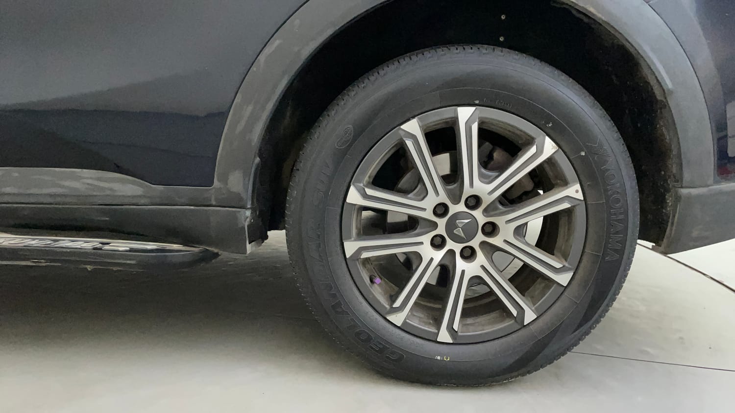 Used 2022 Mahindra XUV700 AX 7 Diesel MT 7 STR Diesel Manual tyres LEFT REAR TYRE RIM VIEW