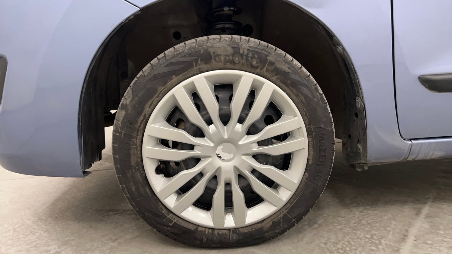 Used 2014 Maruti Suzuki Wagon R VXI Petrol Manual tyres LEFT FRONT TYRE RIM VIEW