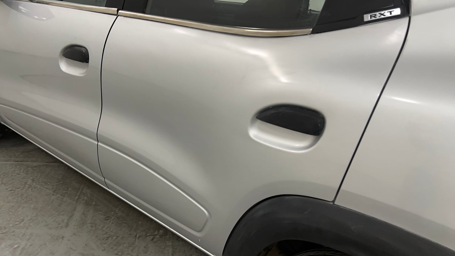 Used 2016 Renault Kwid RXT Petrol Manual dents MINOR DENT