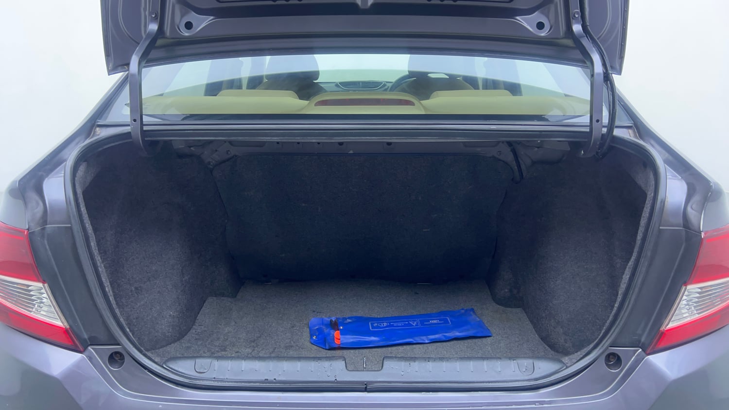 Used 2019 Honda Amaze 1.2 S MT Petrol Petrol Manual interior DICKY INSIDE VIEW