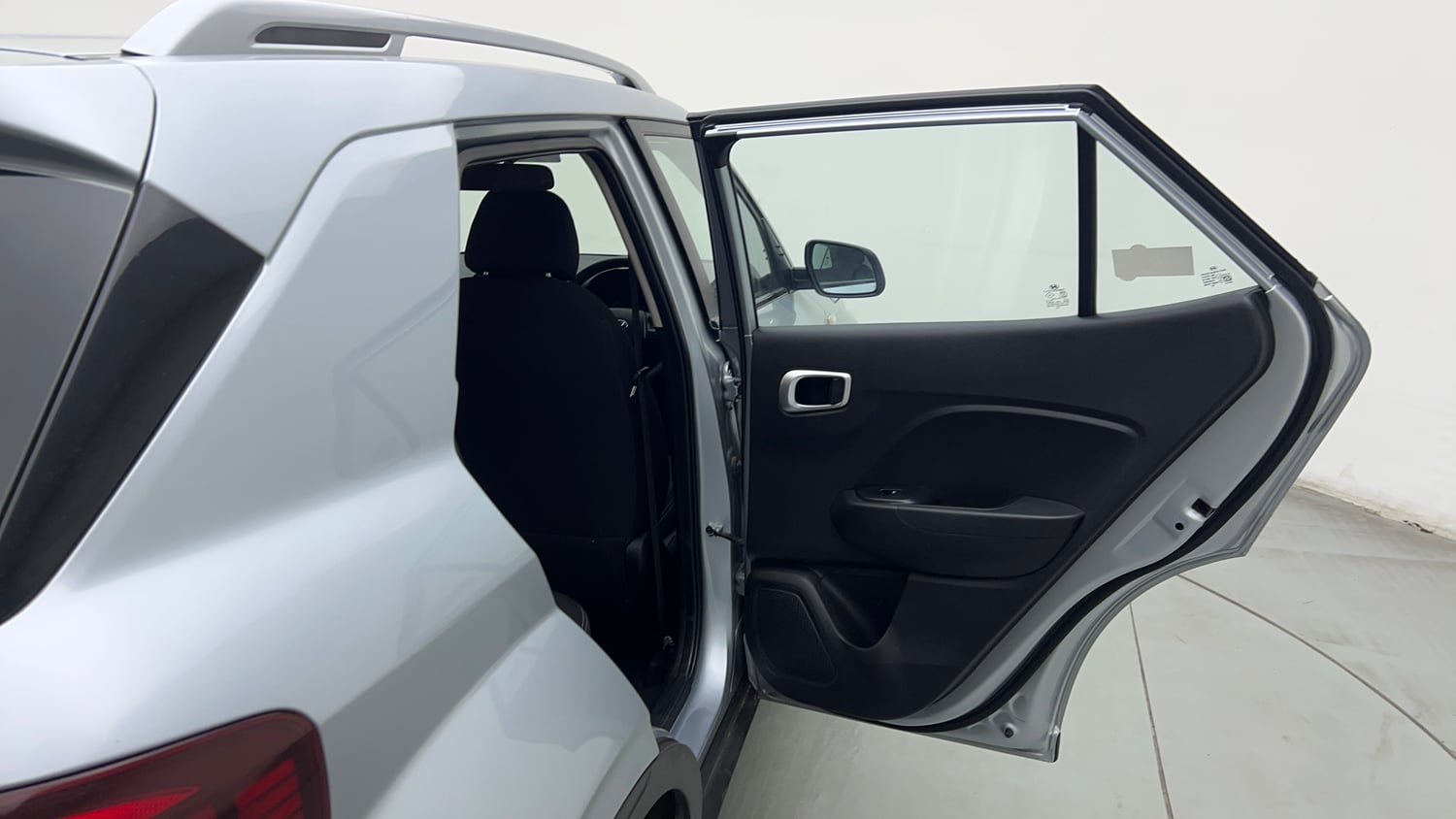 Used 2022 Hyundai Venue S (O) 1.0 Turbo DCT Petrol Automatic interior RIGHT REAR DOOR OPEN VIEW