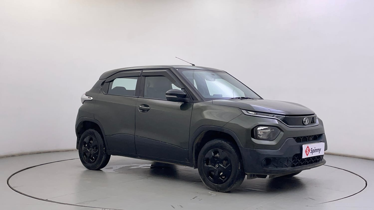 Used 2023 Tata Punch Camo Adventure Rhythm AMT Petrol Automatic exterior RIGHT FRONT CORNER VIEW