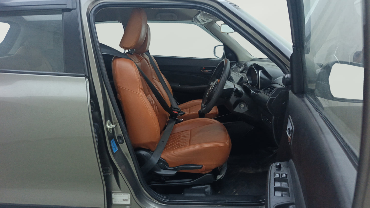 Used 2022 Maruti Suzuki Swift VXi AMT Petrol Automatic interior RIGHT SIDE FRONT DOOR CABIN VIEW