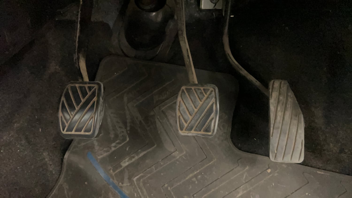 Used 2014 Maruti Suzuki Wagon R VXI Petrol Manual interior PEDALS VIEW
