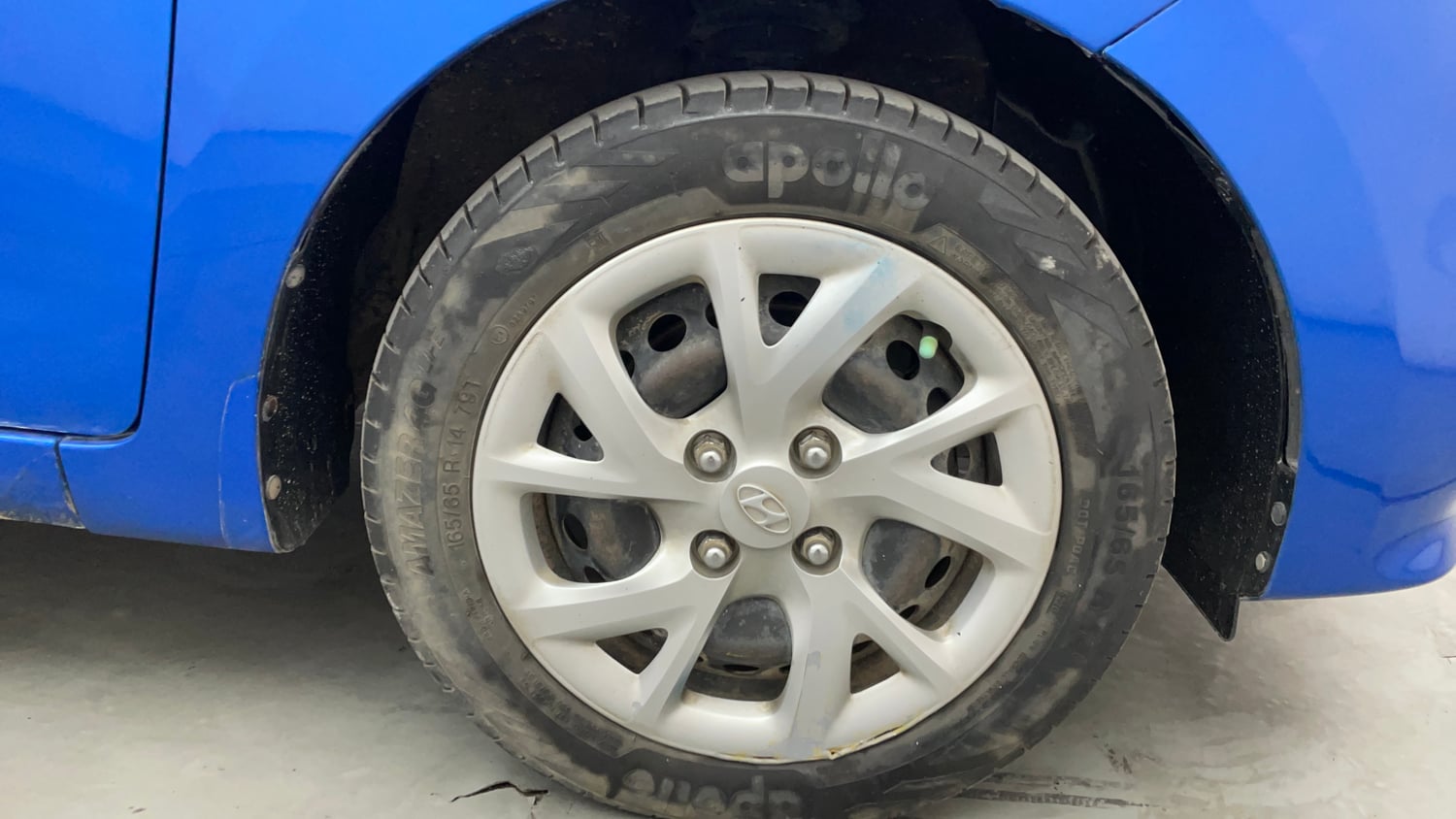 Used 2018 Hyundai Grand i10 Magna AT 1.2 Kappa VTVT Petrol Automatic tyres RIGHT FRONT TYRE RIM VIEW