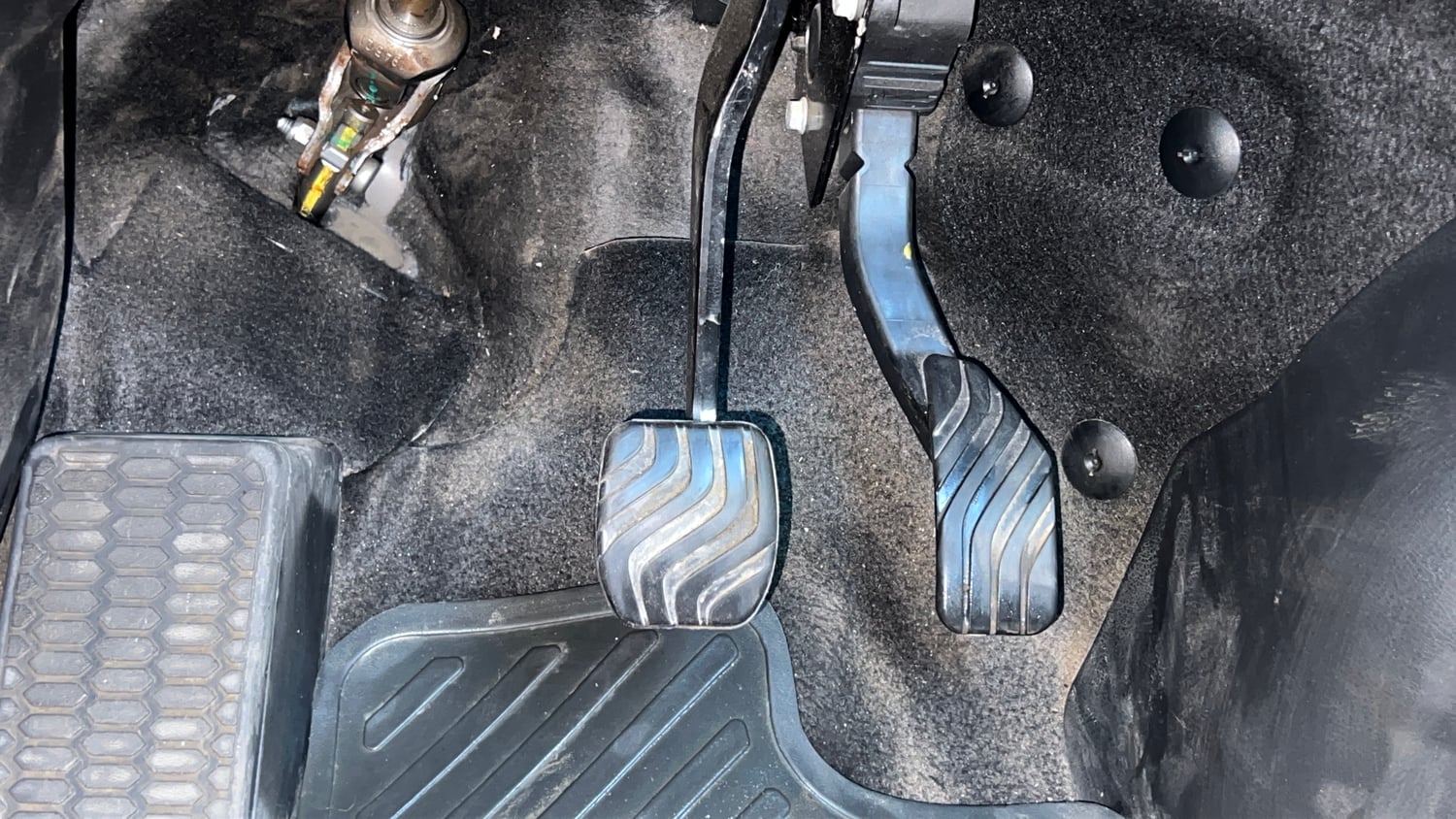 Used 2021 Nissan Magnite XV Premium Turbo CVT Petrol Automatic interior PEDALS VIEW