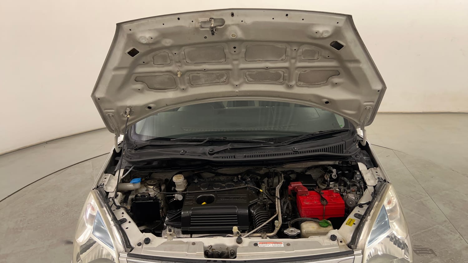Used 2014 Maruti Suzuki Wagon R LXI CNG Cng Manual engine ENGINE & BONNET OPEN FRONT VIEW