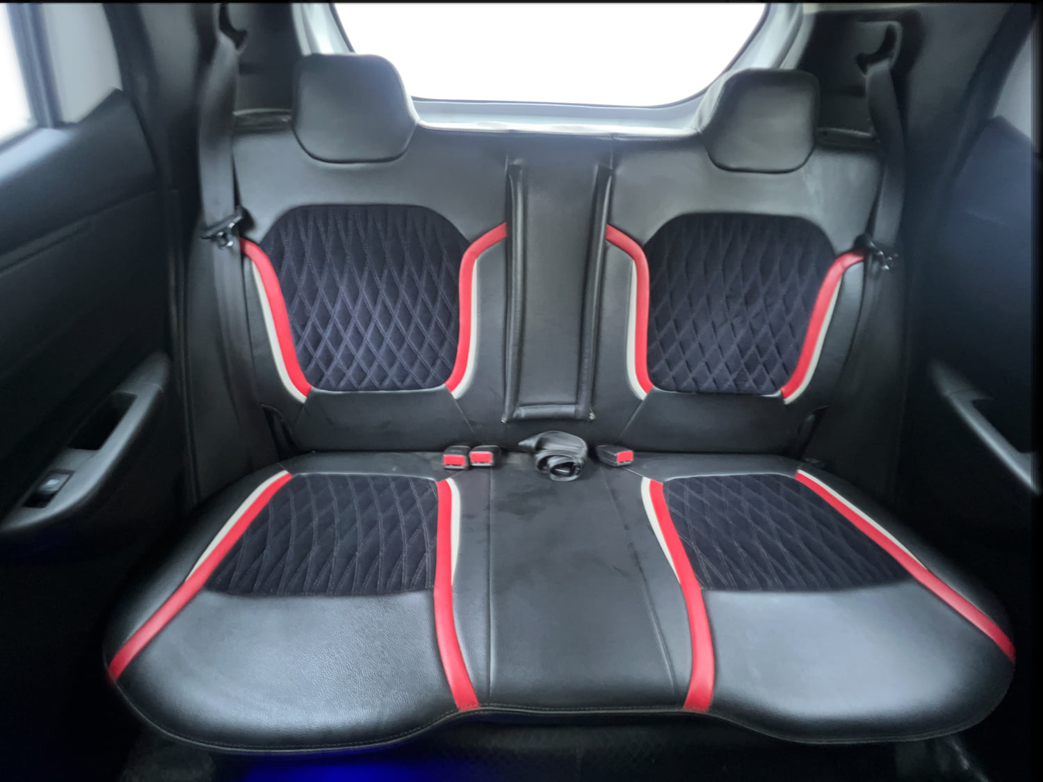 Used 2020 Renault Kwid 1.0 RXT Opt Petrol Manual interior REAR SEAT CONDITION VIEW