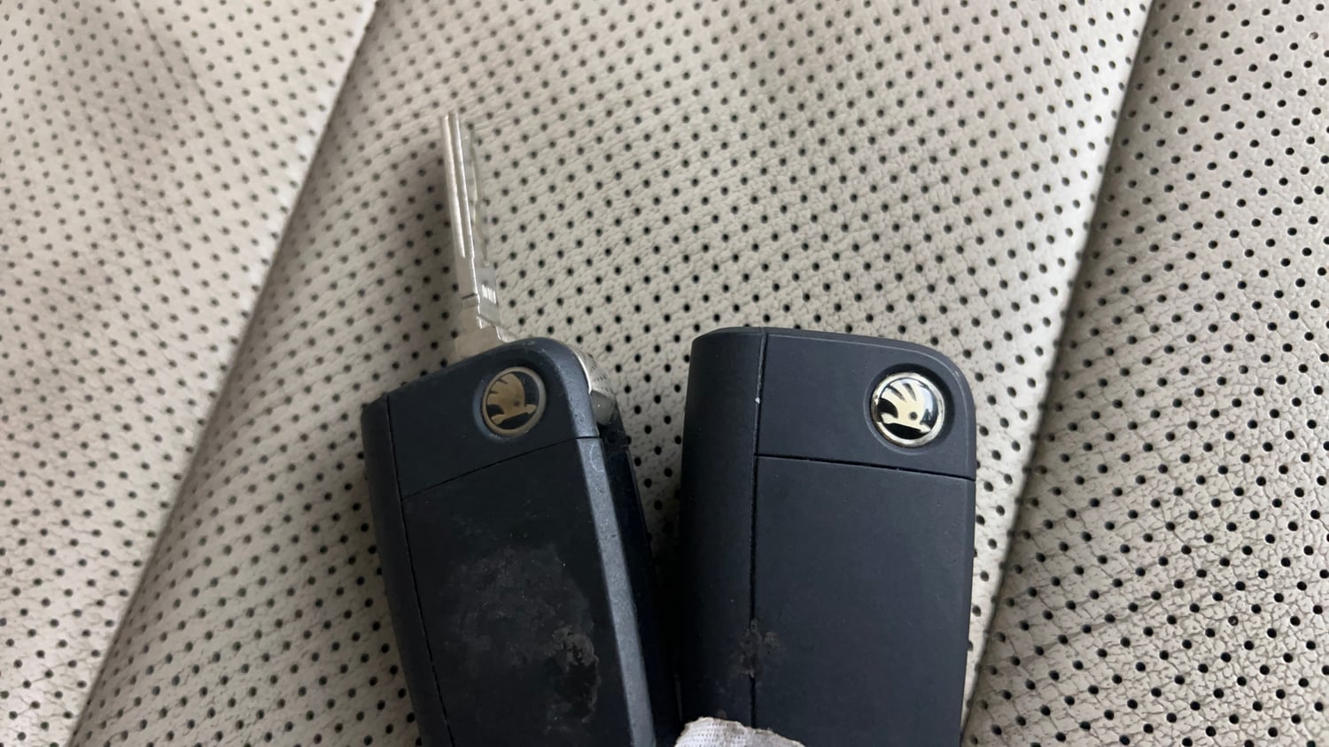 Used 2022 Skoda Slavia Style 1.0L TSI MT Petrol Manual extra CAR KEY VIEW