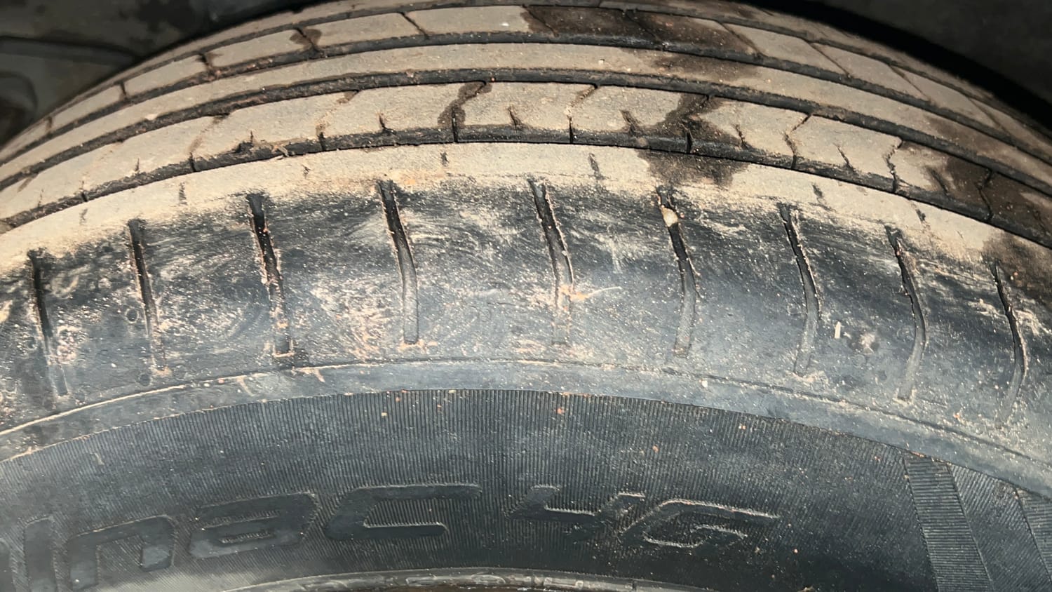 Used 2021 Hyundai Venue S Plus 1.2 Petrol Petrol Manual tyres RIGHT REAR TYRE TREAD VIEW