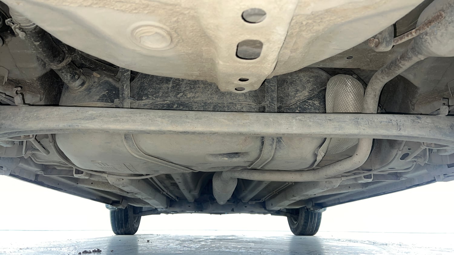 Used 2016 Maruti Suzuki Swift VXi Petrol Manual extra REAR UNDERBODY VIEW (TAKEN FROM REAR)