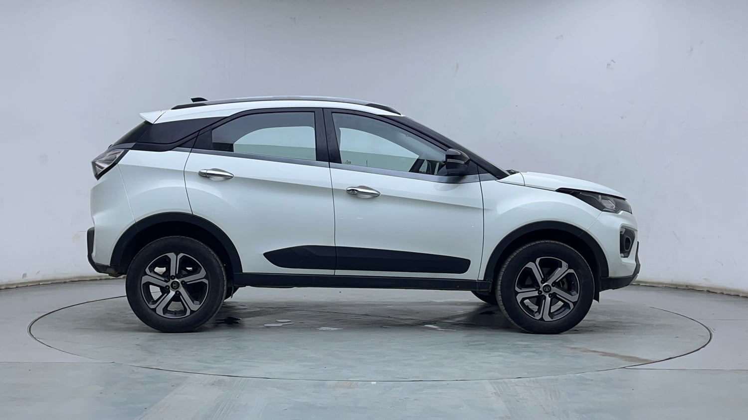 Used 2021 Tata Nexon XZ Plus Diesel Diesel Manual exterior RIGHT SIDE VIEW
