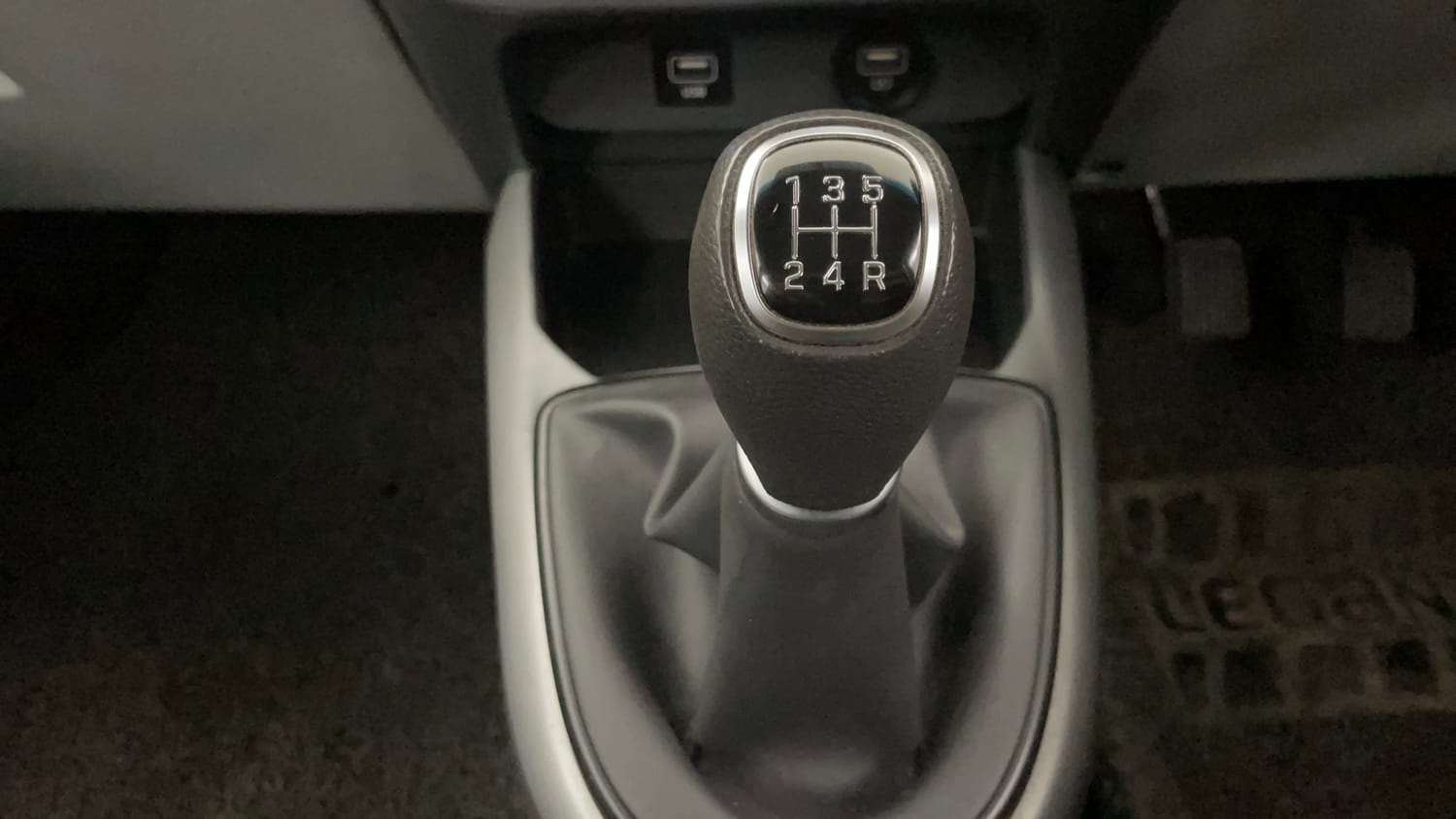 Used 2020 Hyundai Grand i10 Nios Sportz 1.2 Kappa VTVT Petrol Manual interior GEAR  KNOB VIEW