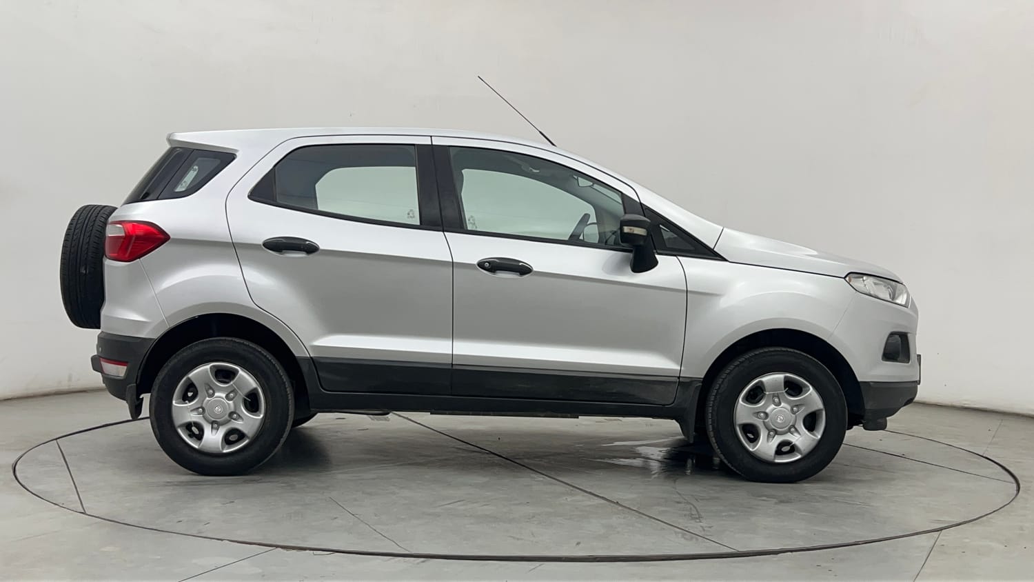 Used 2016 Ford EcoSport Ambiente 1.5L TDCi Diesel Manual exterior RIGHT SIDE VIEW