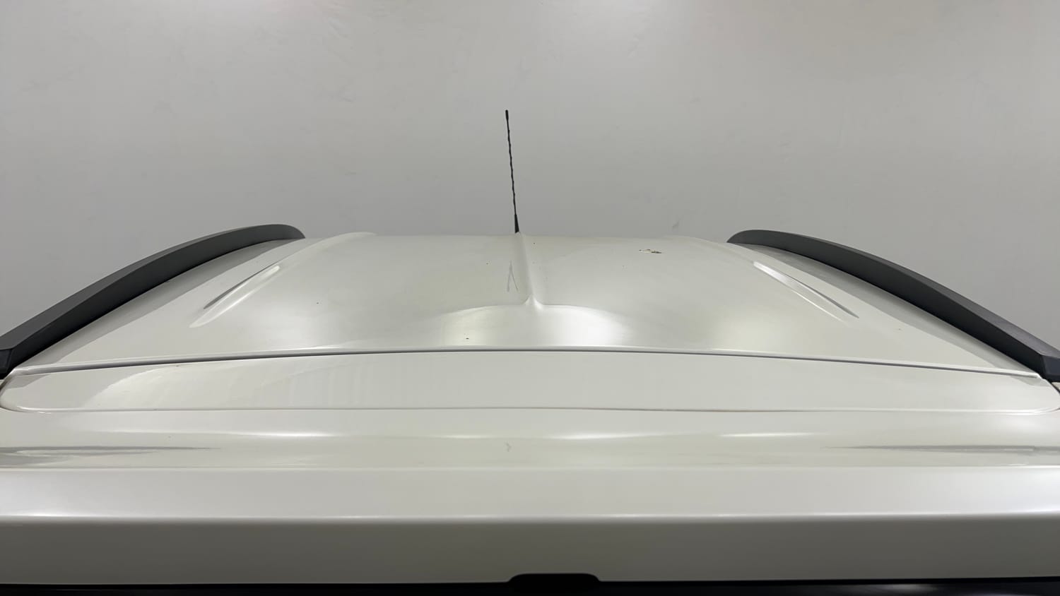 Used 2016 Mahindra KUV100 K8 6 STR Petrol Manual exterior EXTERIOR ROOF VIEW