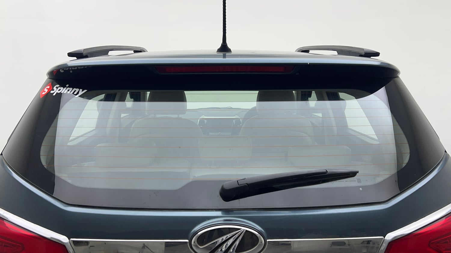 Used 2022 Mahindra XUV 300 W8 (O) 1.2 Petrol AMT Petrol Automatic exterior BACK WINDSHIELD VIEW