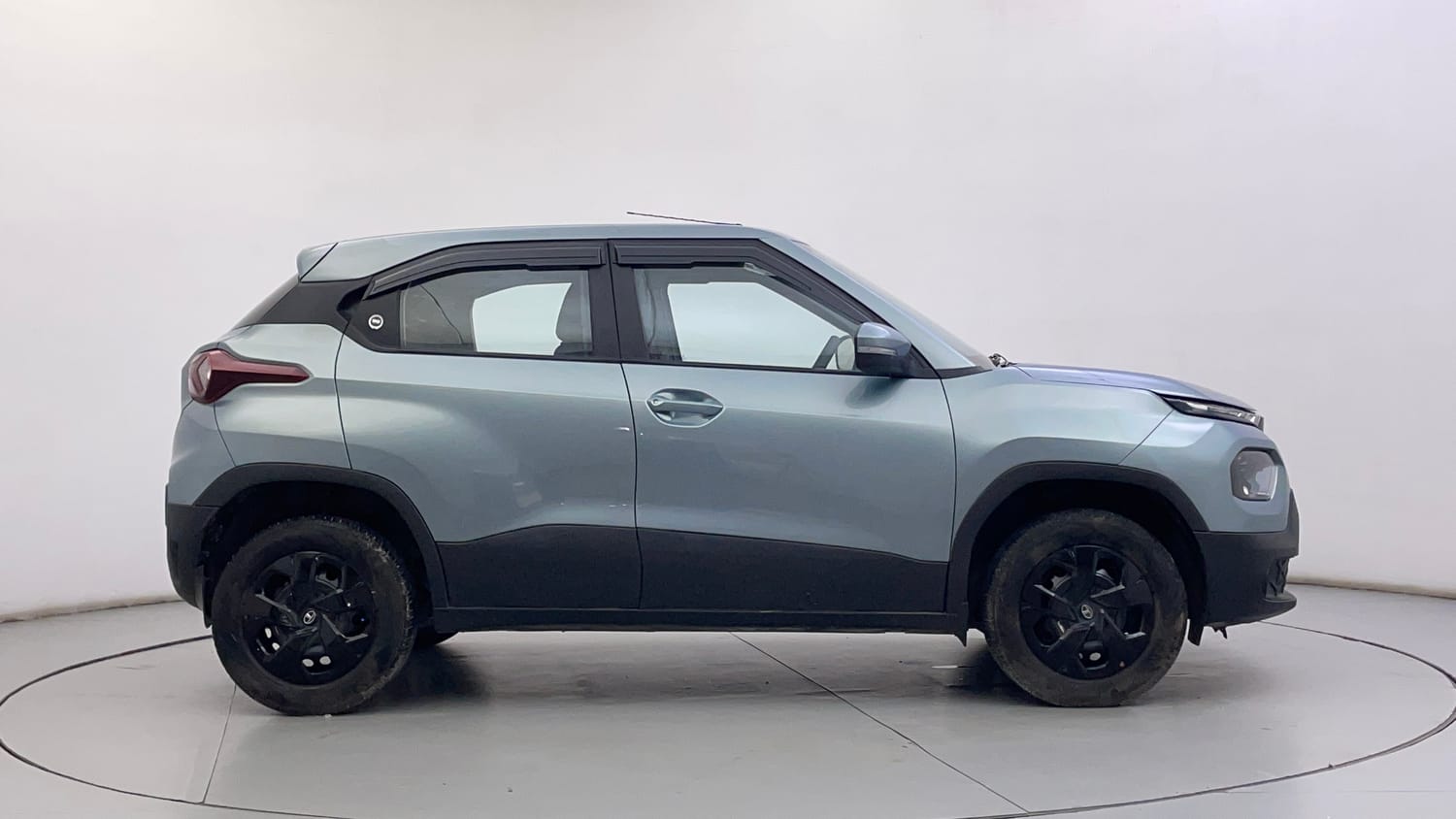 Used 2023 Tata Punch Adventure Rhythm Pack MT Petrol Manual exterior RIGHT SIDE VIEW