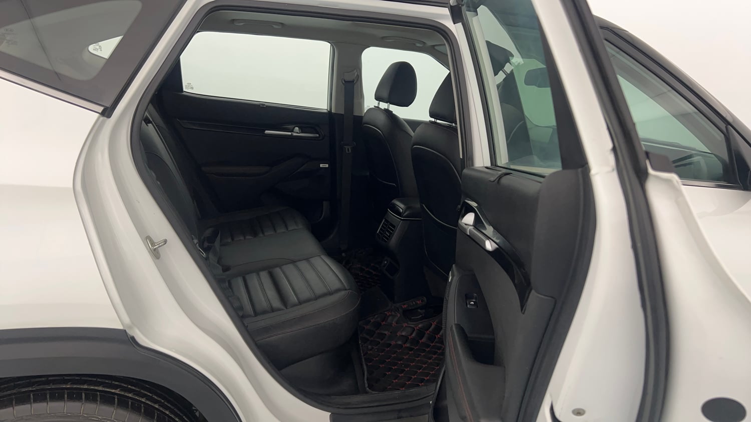 Used 2020 Kia Seltos GTX Plus DCT 1.4 Petrol Automatic interior RIGHT SIDE REAR DOOR CABIN VIEW