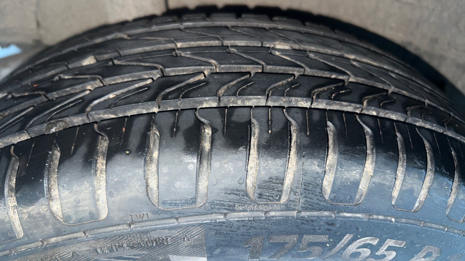 Used 2019 Honda Amaze 1.2 S MT Petrol Petrol Manual tyres RIGHT REAR TYRE TREAD VIEW