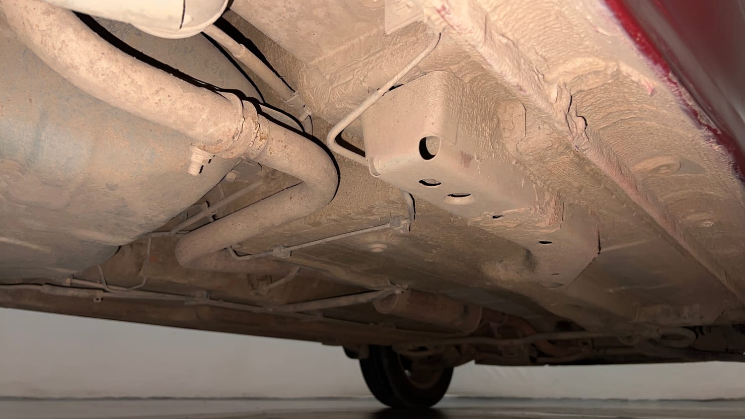 Used 2018 Tata Tiago Revotron XZA Petrol Automatic extra REAR RIGHT UNDERBODY VIEW