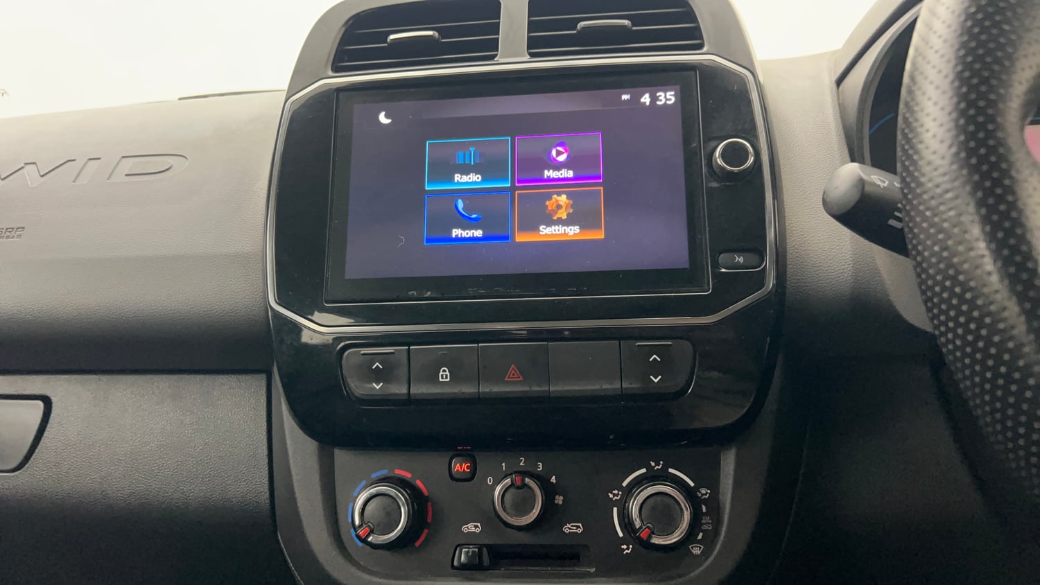 Used 2021 Renault Kwid RXT 1.0 (O) Petrol Manual interior MUSIC SYSTEM & AC CONTROL VIEW