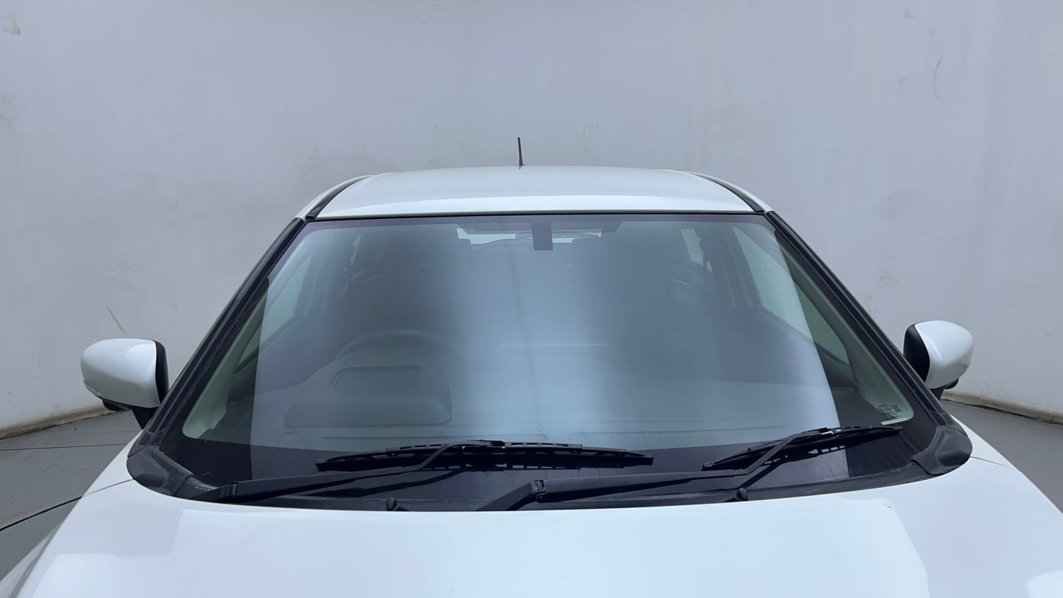 Used 2023 Maruti Suzuki Baleno Alpha AGS Petrol Automatic exterior FRONT WINDSHIELD VIEW