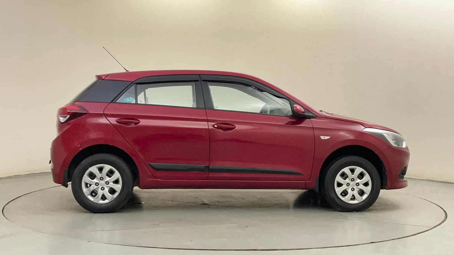 Used 2014 Hyundai Elite i20 Magna 1.2 Petrol Manual exterior RIGHT SIDE VIEW