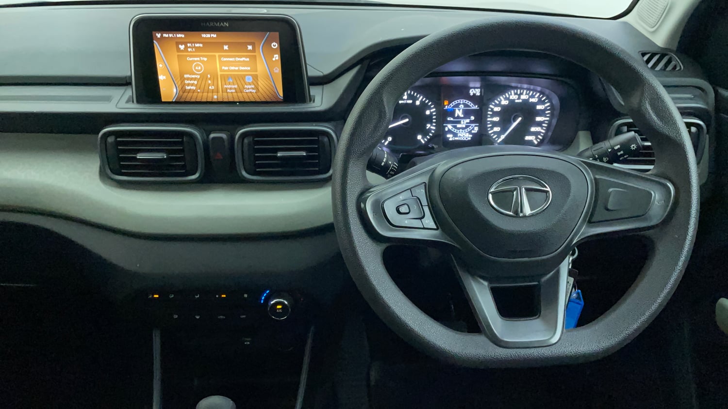 Used 2023 Tata Punch Camo Adventure Rhythm AMT Petrol Automatic interior STEERING VIEW
