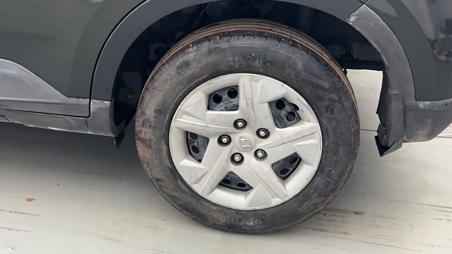 Used 2021 Hyundai Venue S Plus 1.2 Petrol Petrol Manual tyres LEFT REAR TYRE RIM VIEW