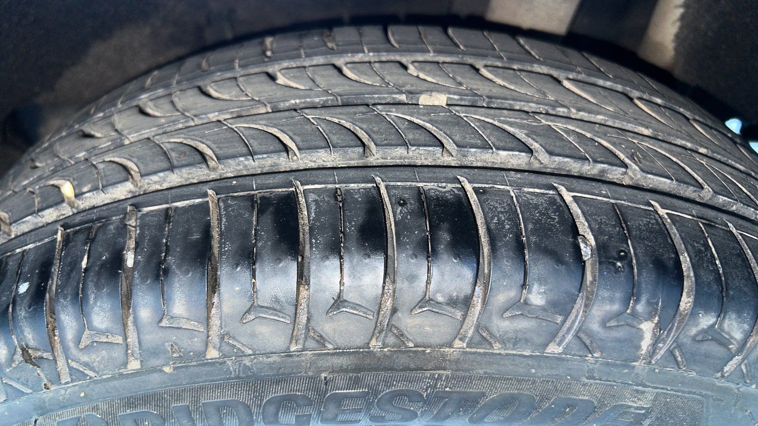 Used 2018 Maruti Suzuki Baleno Delta 1.2 Petrol Manual tyres LEFT REAR TYRE TREAD VIEW