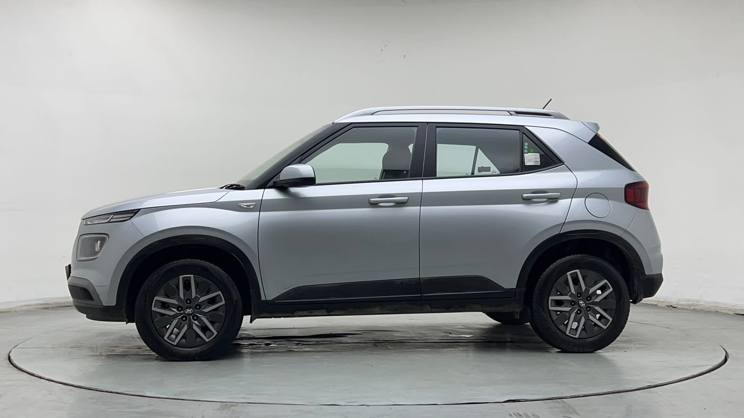 Used 2022 Hyundai Venue S (O) 1.0 Turbo DCT Petrol Automatic exterior LEFT SIDE VIEW