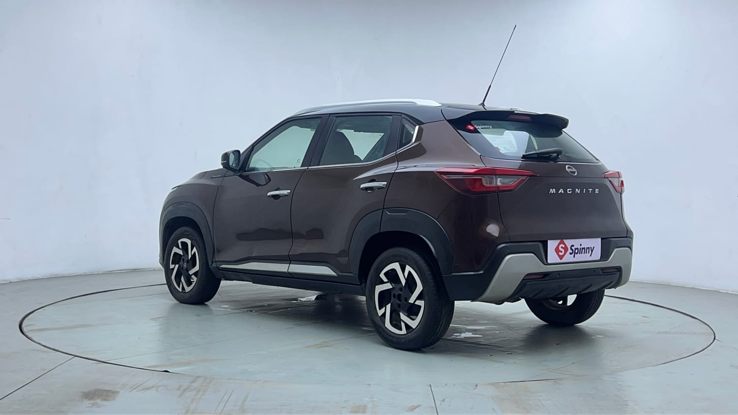 Used 2021 Nissan Magnite XV Premium Turbo CVT Petrol Automatic exterior LEFT REAR CORNER VIEW