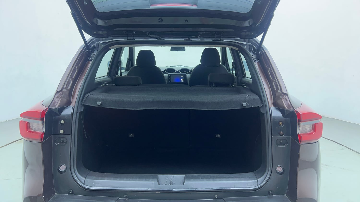 Used 2021 Nissan Magnite XV Premium Turbo CVT Petrol Automatic interior DICKY INSIDE VIEW