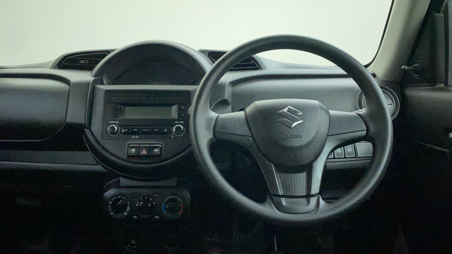 Used 2025 Maruti Suzuki S-Presso VXi (O) Petrol Manual interior STEERING VIEW