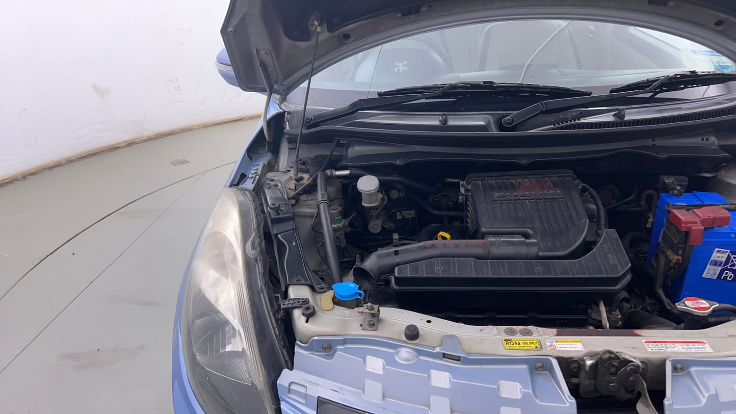 Used 2015 Maruti Suzuki Swift Dzire VXI Petrol Manual engine ENGINE RIGHT SIDE HINGE & APRON VIEW